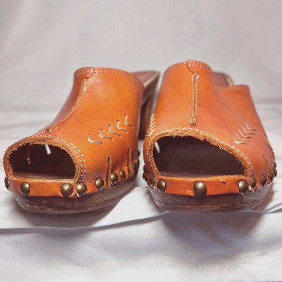 Carlo Pera-Made/Italy-Women's Slip on Clogs-Orange Leather-Sz 7-Studs-Wood-Open - Picture 11 of 16